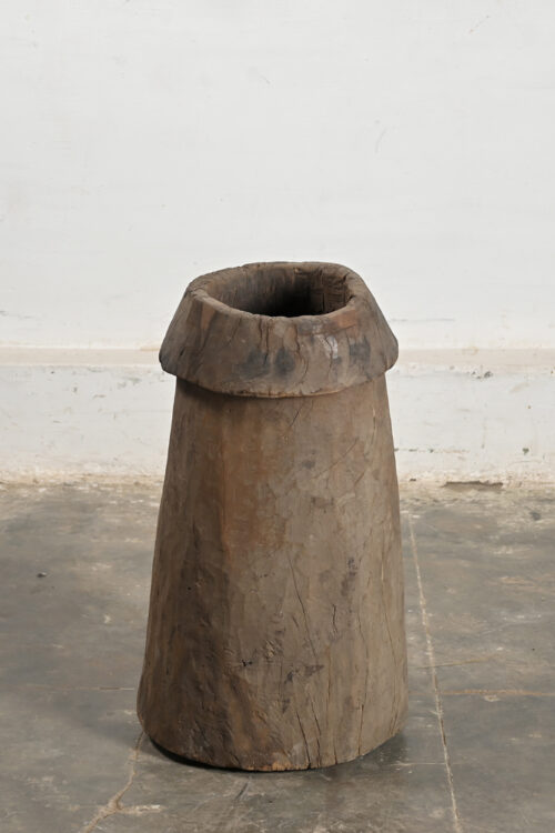 WOODEN POT
