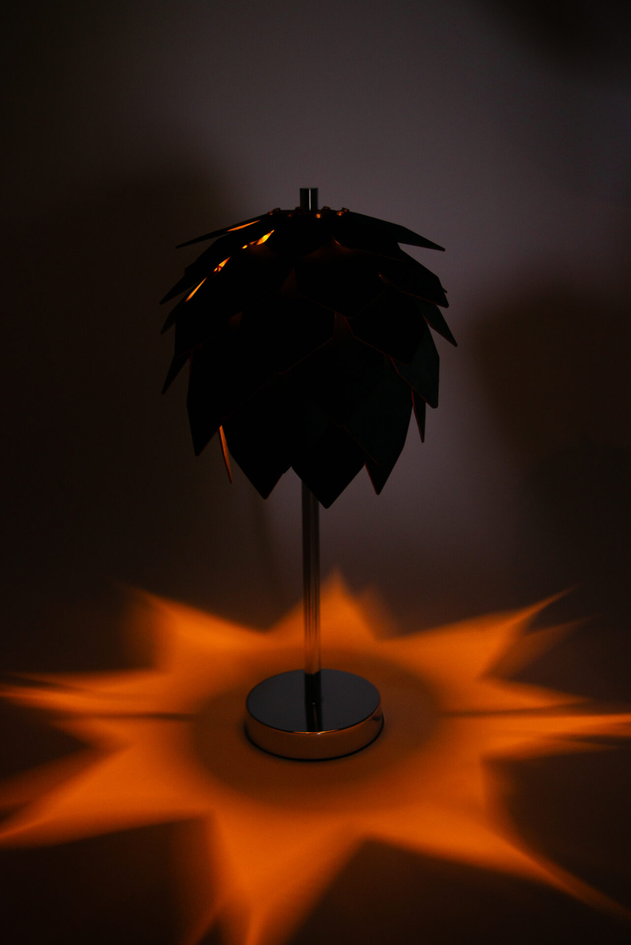 Cone svart bordslampa - Bild 2