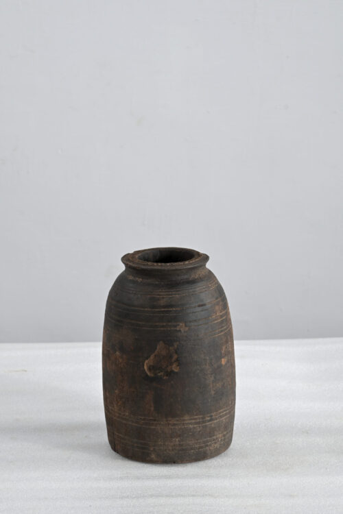 Wooden pot