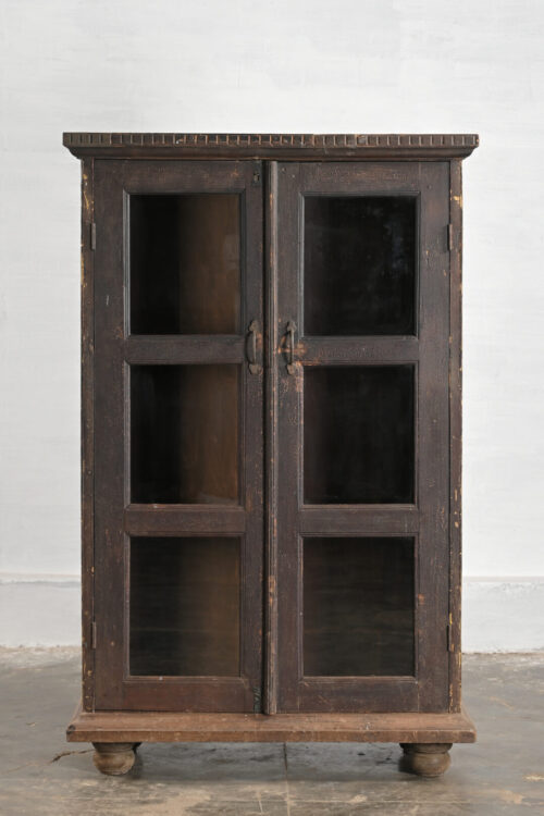 Glass cabinet