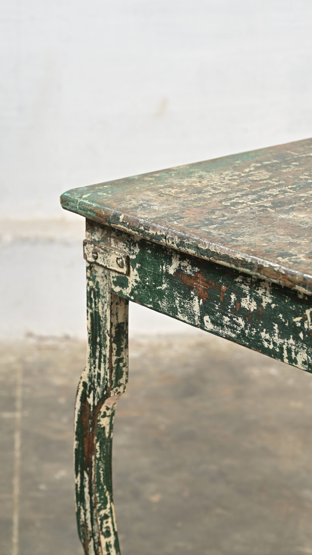 SIDE TABLE - Image 3