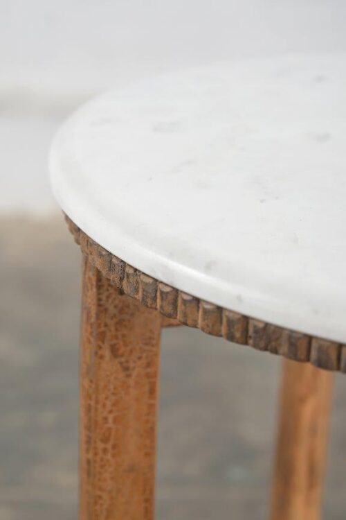 Alternativ syn på SIDE TABLE WITH MARBLE TOP