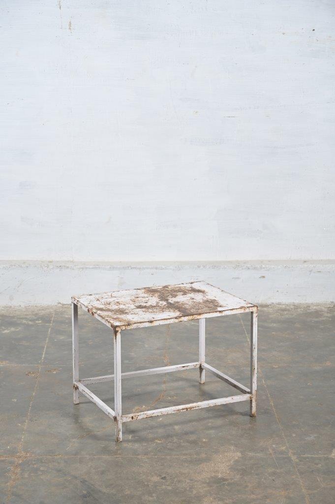 SIDE TABLE - Bild 2