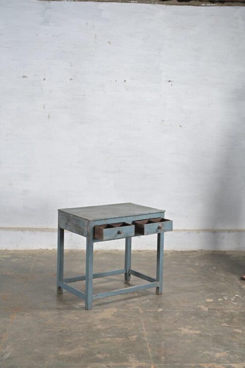 TABLE - Image 4