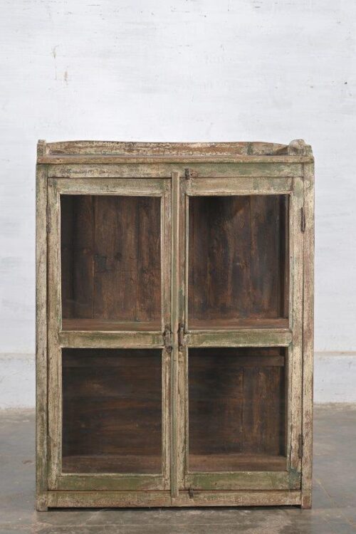 GLASS CABINET