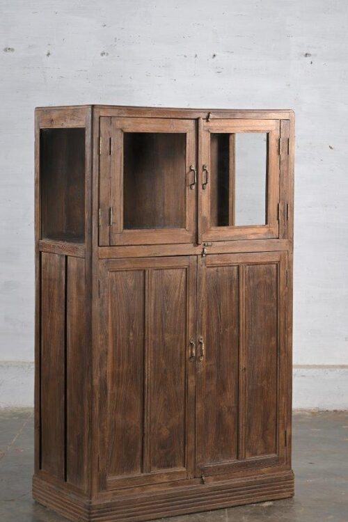 GLASS CABINET