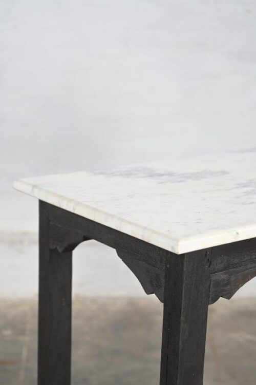 Alternativ syn på MARBLE TOP TABLE