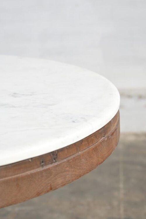 Alternativ syn på TABLE WITH MARBLE TOP