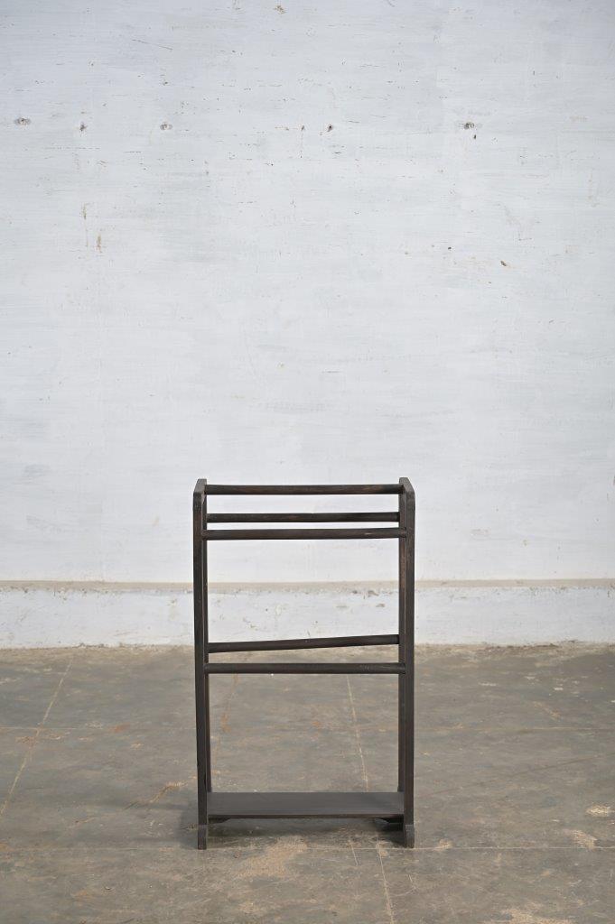 TOWEL STAND